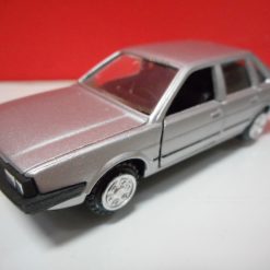 CONRAD 1015 VOLKSWAGEN SANTANA SEDAN ZILVER