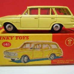 DINKY TOYS 141 VAUXHALL VICTOR ESTATE CAR