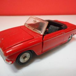 DINKY TOYS 511 PEUGEOT 204 CABRIOLET