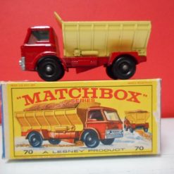 MATCHBOX 70 FORD GRIT SPREADER