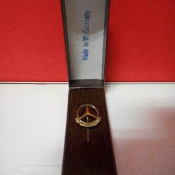 MERCEDES-BENZ 250.000 KM VERGULD SPELDJE IN DOOS