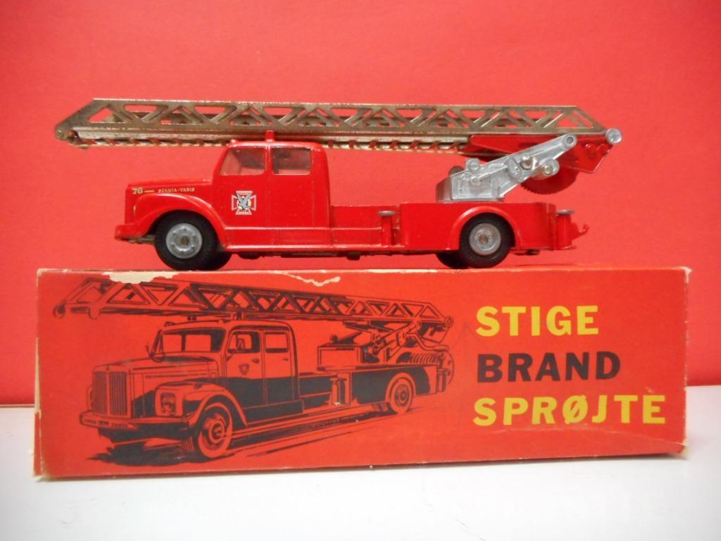 TEKNO 445 SCANIA-VABIS LADDERWAGEN