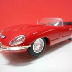 VANGUARDS JAGUAR E-TYPE ROOD (LLEDO)